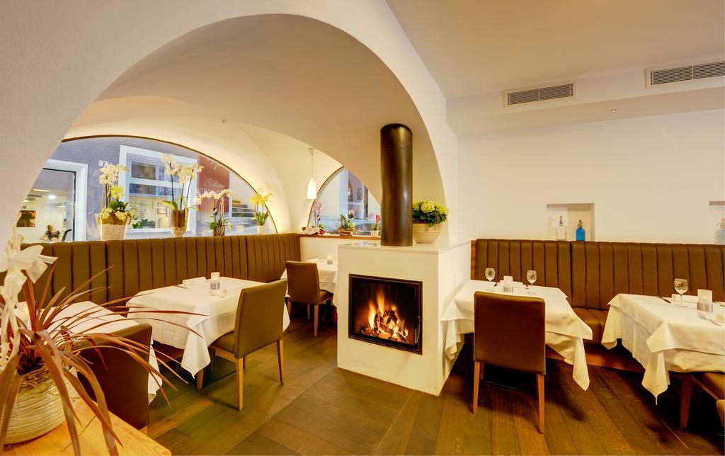 Restaurant Sigmund B&B Merano Exterior photo